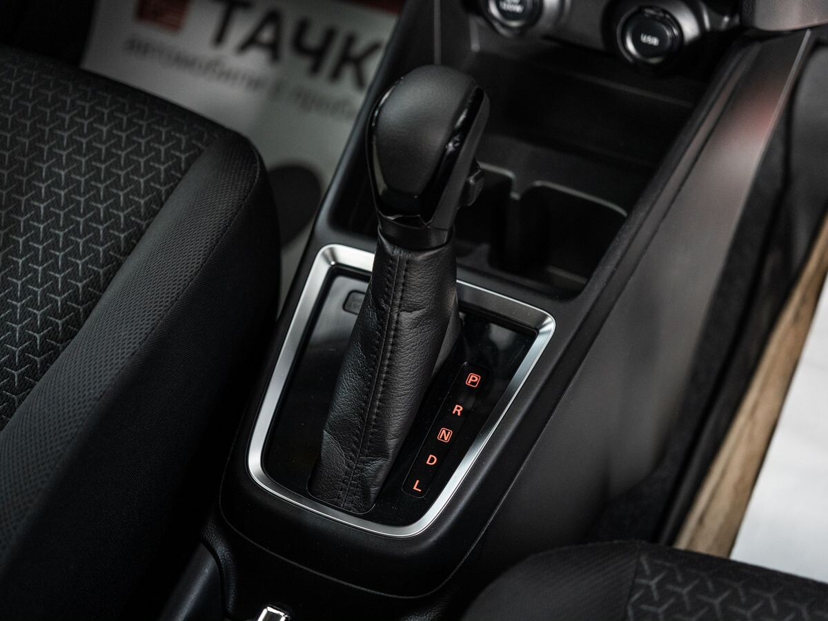 Suzuki Swift 2021 - фото автомобиля