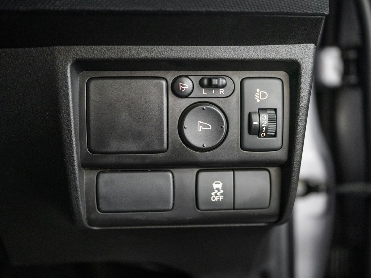 Honda Freed Spike 2014 - фото автомобиля