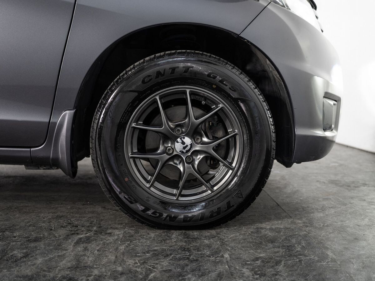 Honda Freed Spike 2014 - фото автомобиля