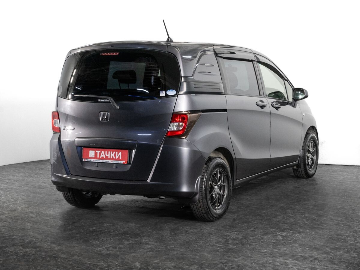 Honda Freed Spike 2014 - фото автомобиля
