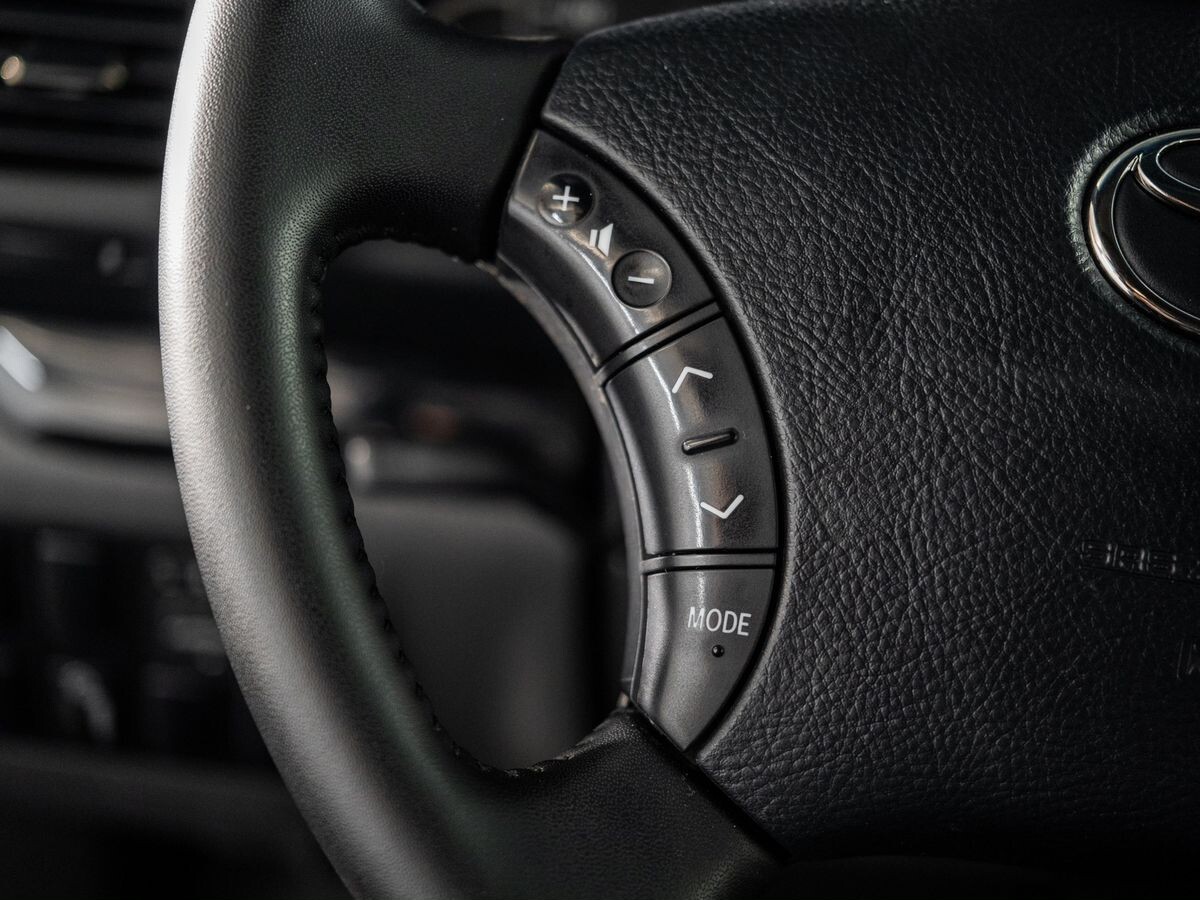 Toyota Land Cruiser Prado 2009 - фото автомобиля