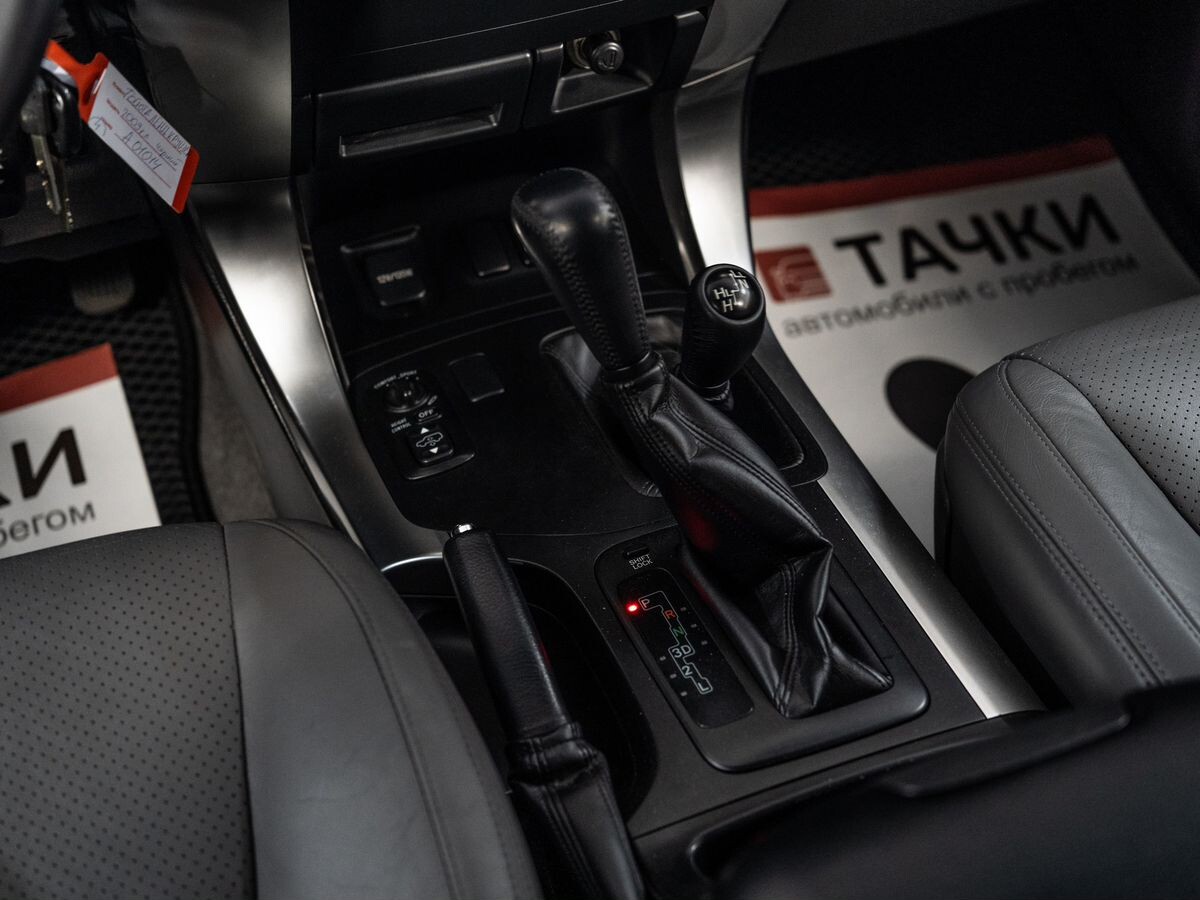 Toyota Land Cruiser Prado 2009 - фото автомобиля