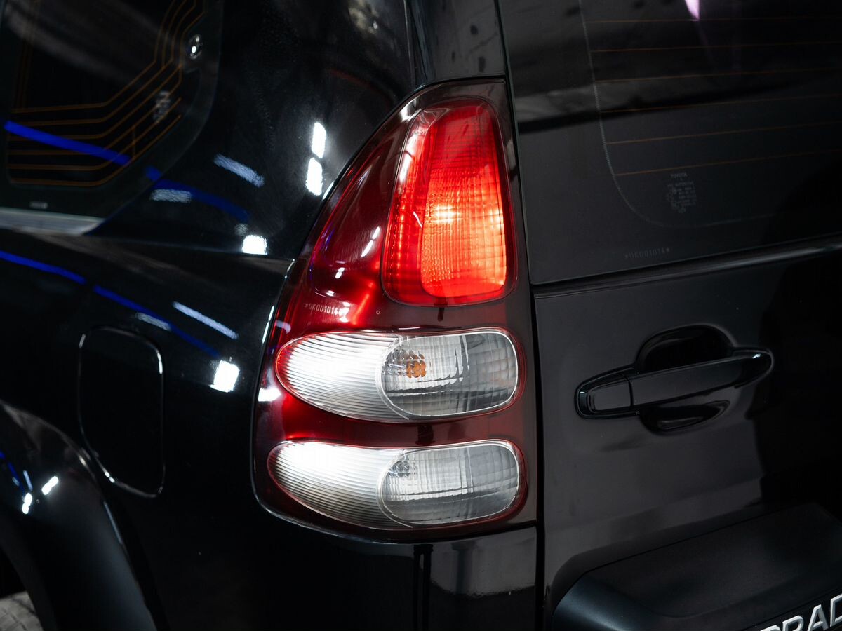 Toyota Land Cruiser Prado 2009 - фото автомобиля