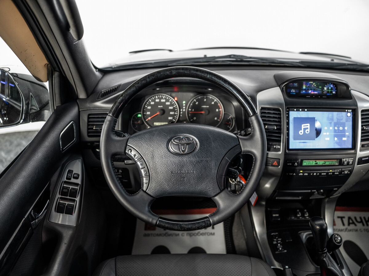 Toyota Land Cruiser Prado 2009 - фото автомобиля