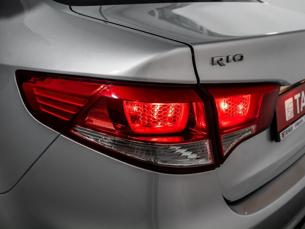 Kia Rio 2017 - фото автомобиля