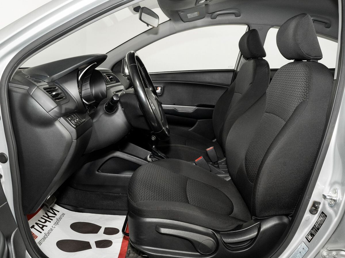 Kia Rio 2017 - фото автомобиля