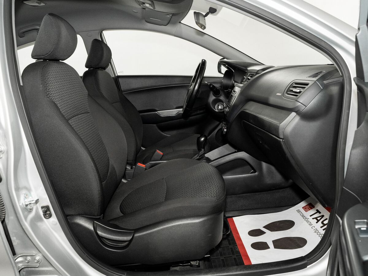 Kia Rio 2017 - фото автомобиля