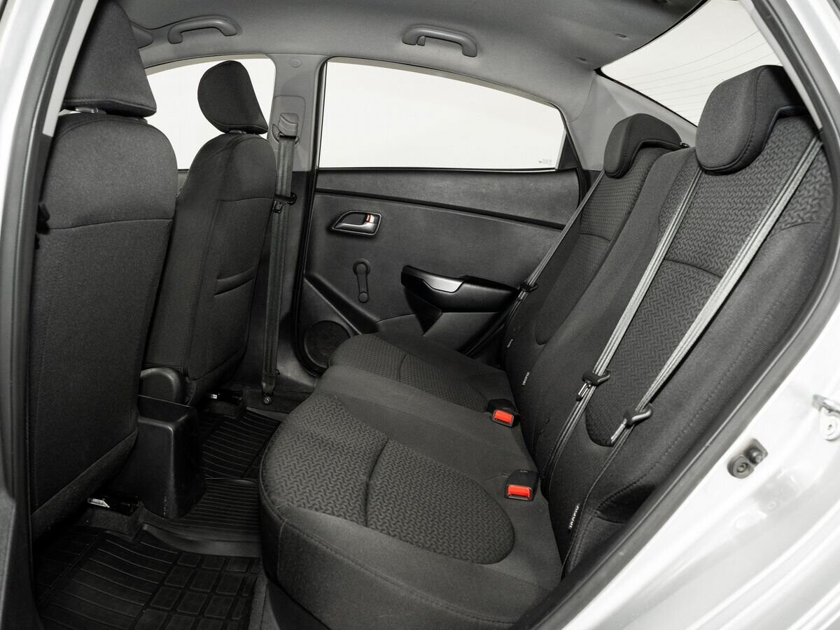 Kia Rio 2017 - фото автомобиля