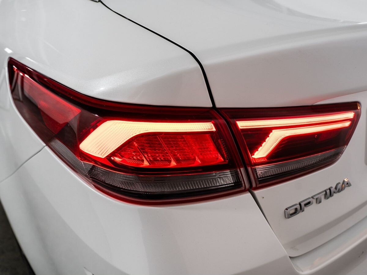 Kia Optima 2018 - фото автомобиля