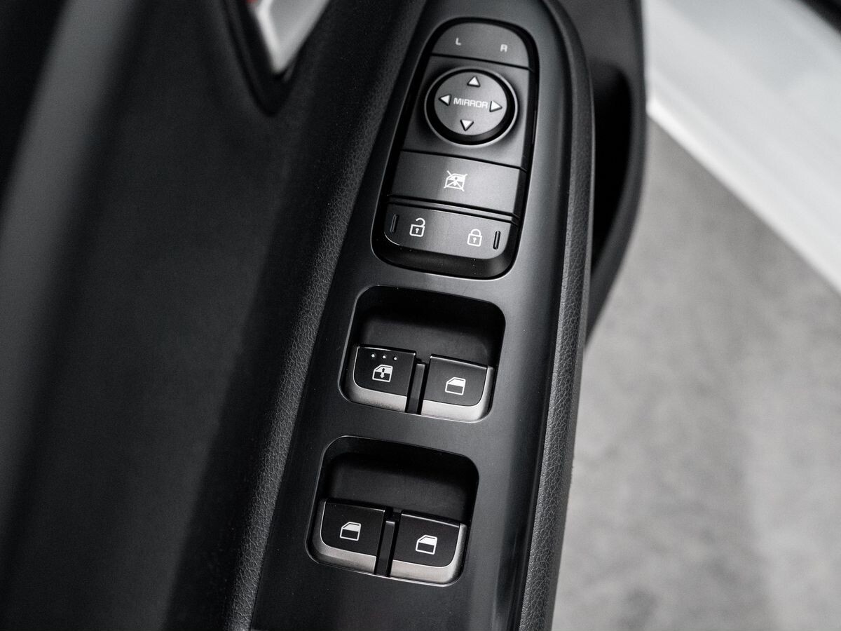 Kia Rio 2019 - фото автомобиля