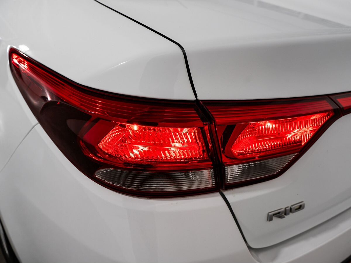 Kia Rio 2019 - фото автомобиля