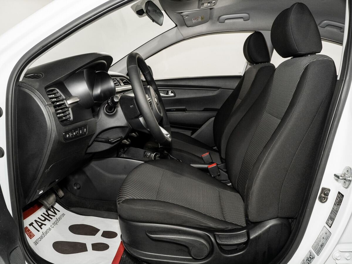 Kia Rio 2019 - фото автомобиля