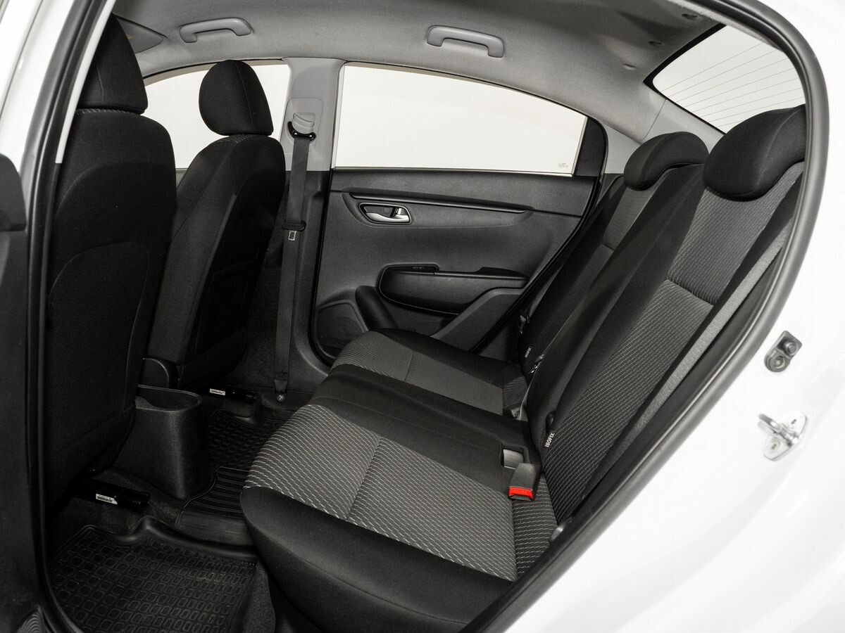 Kia Rio 2019 - фото автомобиля