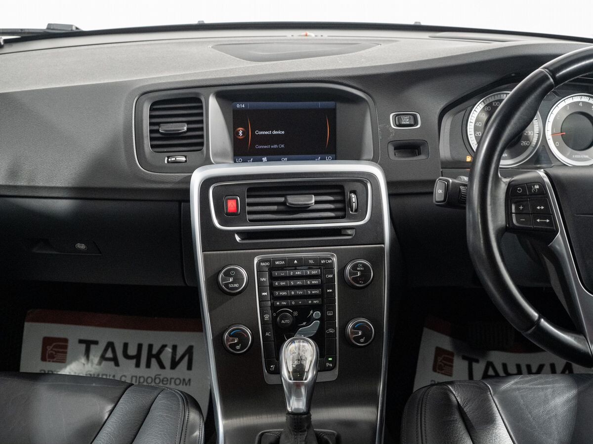 Volvo S60 2013 - фото автомобиля