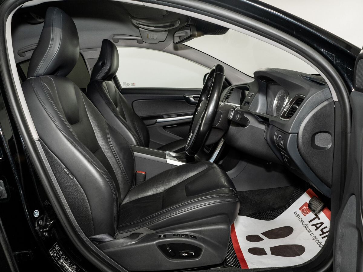 Volvo S60 2013 - фото автомобиля