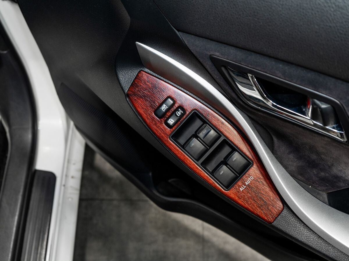 Toyota Premio 2010 - фото автомобиля