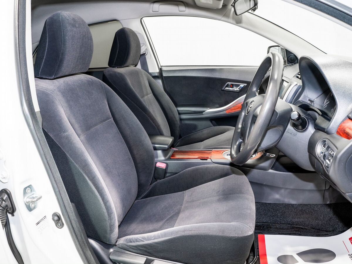 Toyota Premio 2010 - фото автомобиля