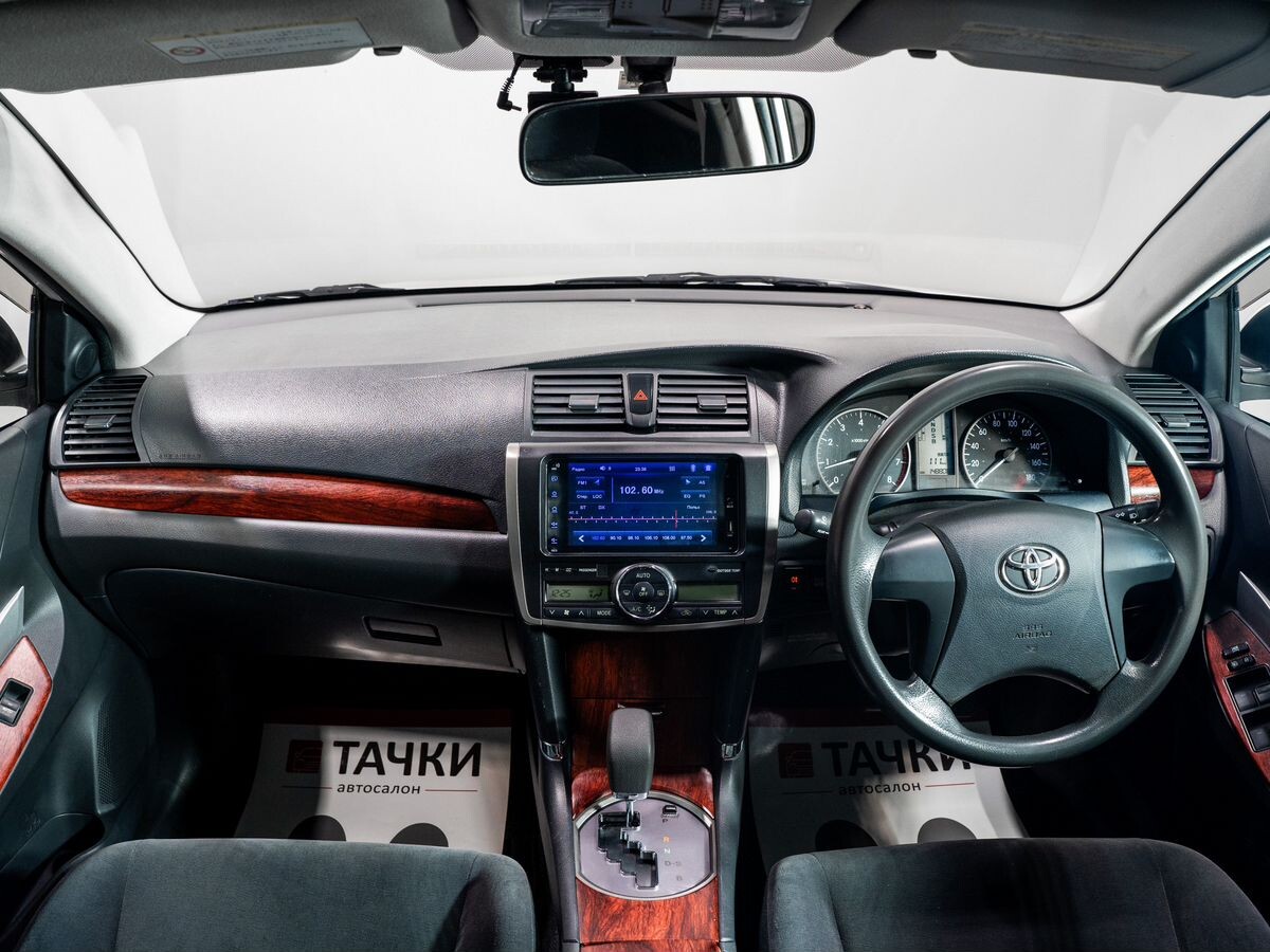 Toyota Premio 2010 - фото автомобиля