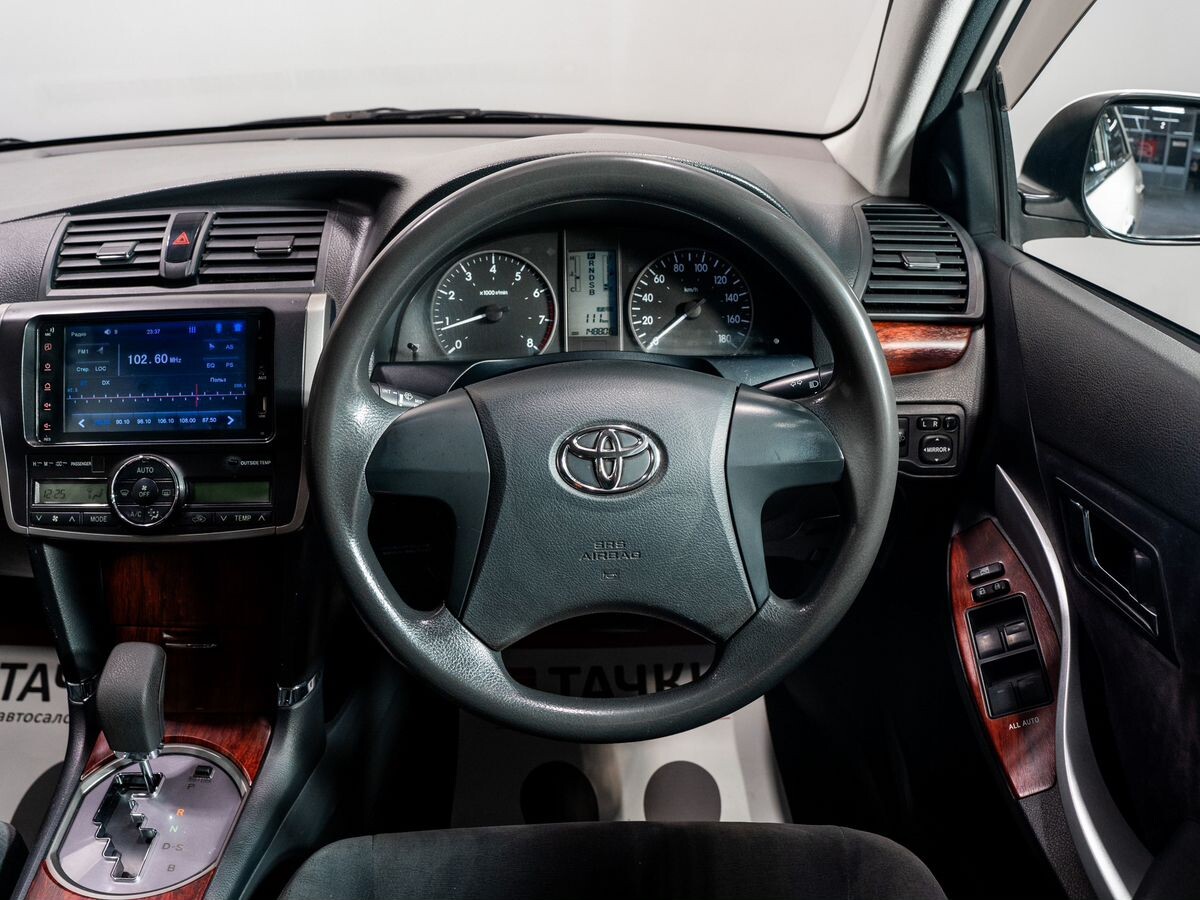 Toyota Premio 2010 - фото автомобиля
