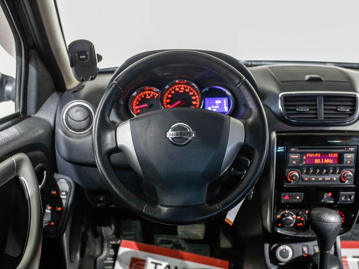 Nissan Terrano 2016 - фото автомобиля