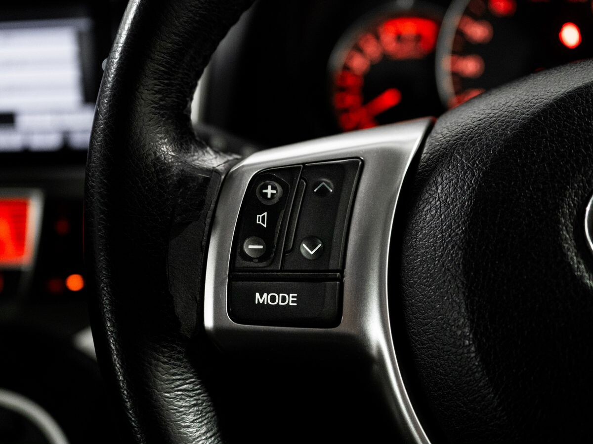 Toyota Ractis 2013 - фото автомобиля