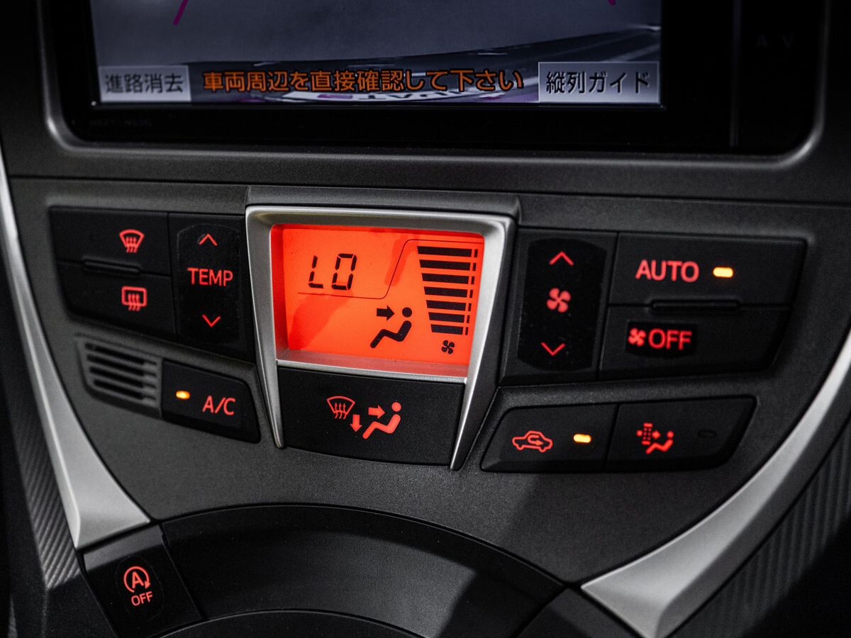 Toyota Ractis 2013 - фото автомобиля