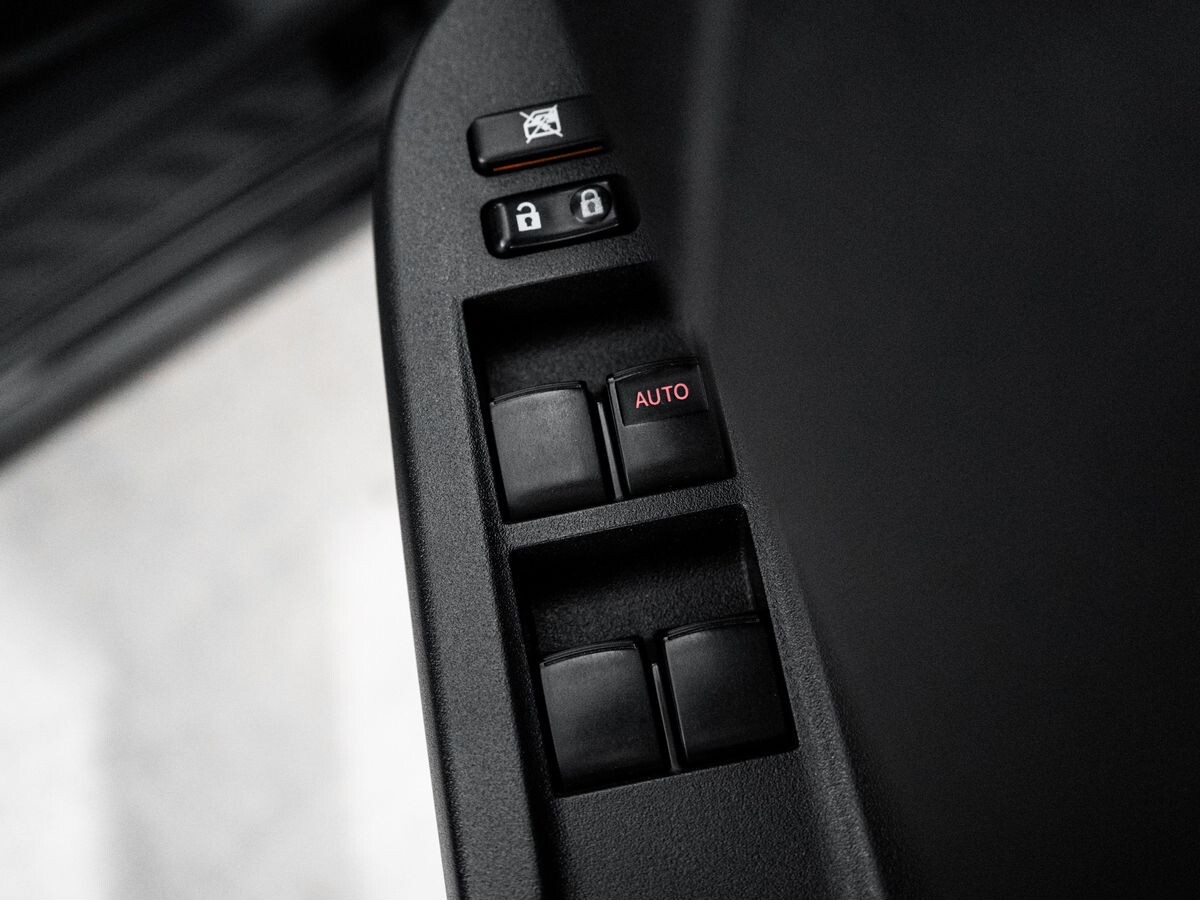 Toyota Ractis 2013 - фото автомобиля