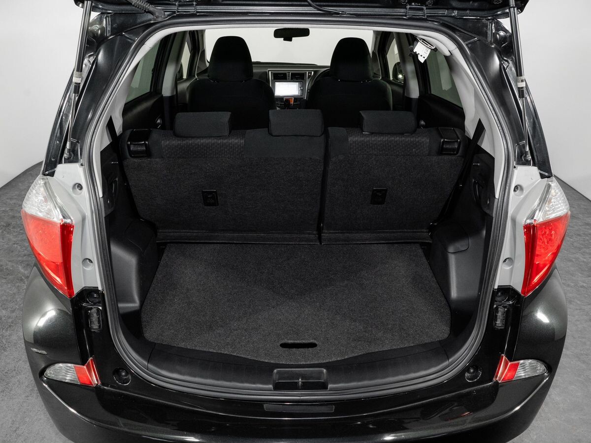 Toyota Ractis 2013 - фото автомобиля