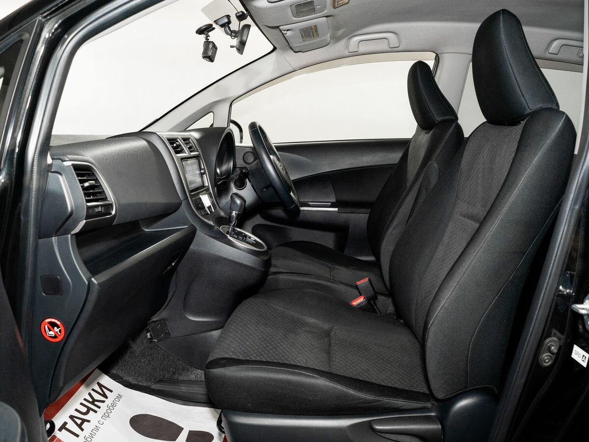 Toyota Ractis 2013 - фото автомобиля