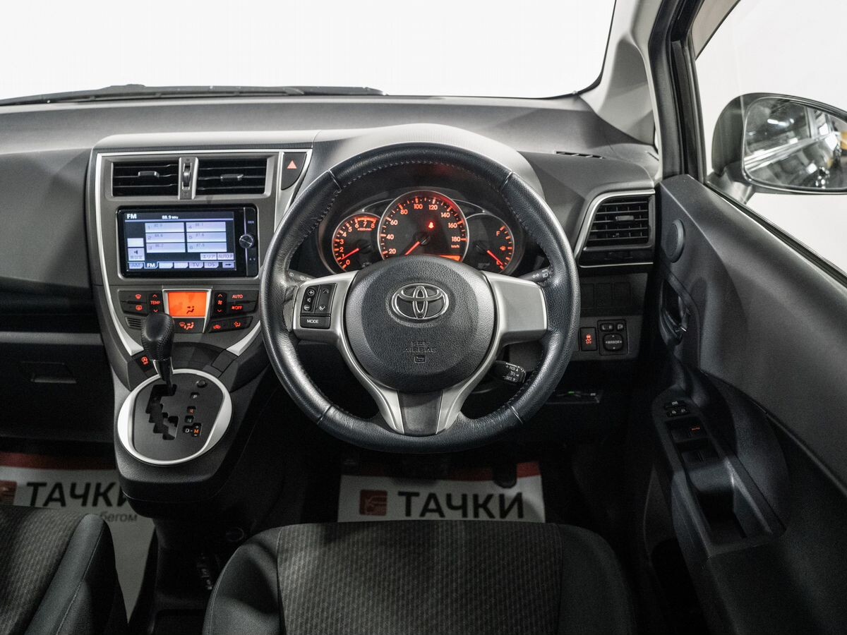 Toyota Ractis 2013 - фото автомобиля