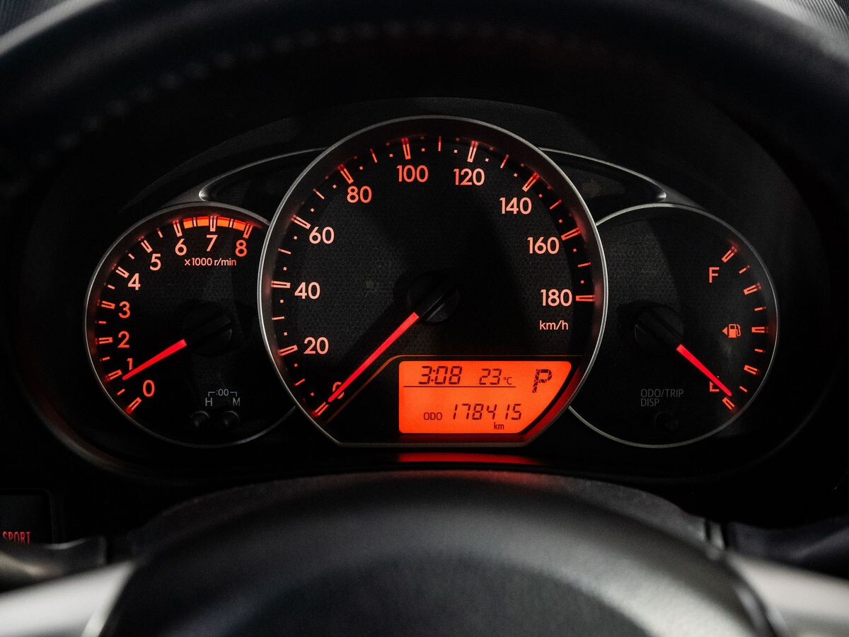 Toyota Ractis 2013 - фото автомобиля