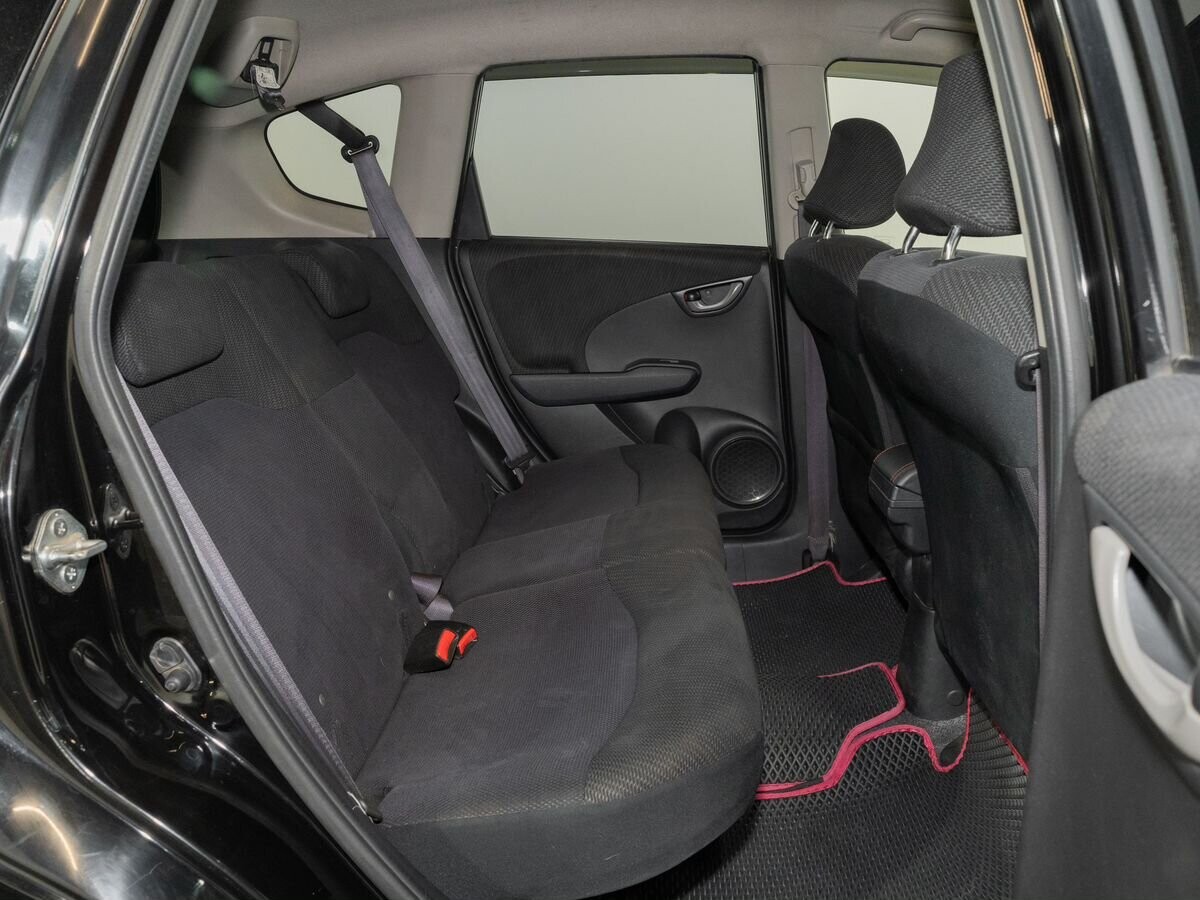 Honda Fit 2013 - фото автомобиля