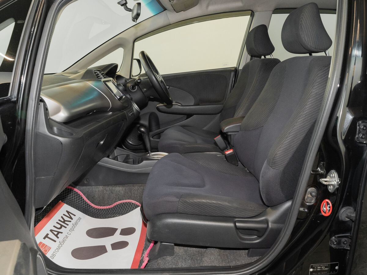 Honda Fit 2013 - фото автомобиля