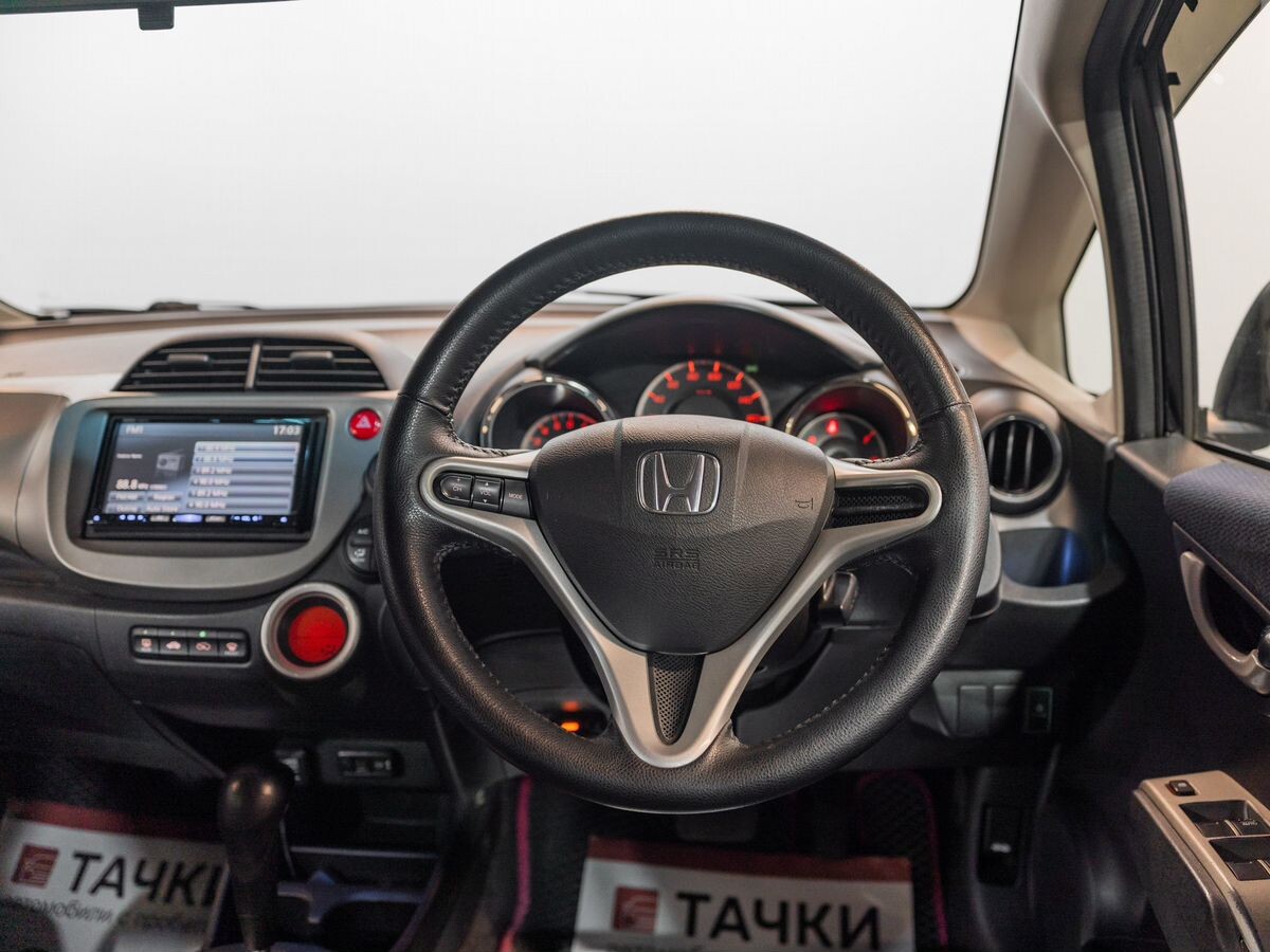 Honda Fit 2013 - фото автомобиля