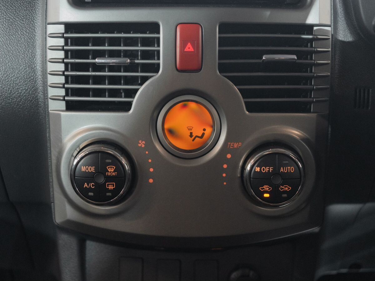 Toyota Rush 2012 - фото автомобиля