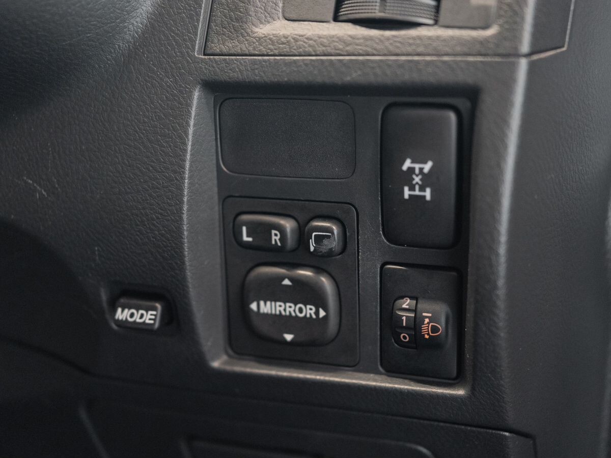 Toyota Rush 2012 - фото автомобиля