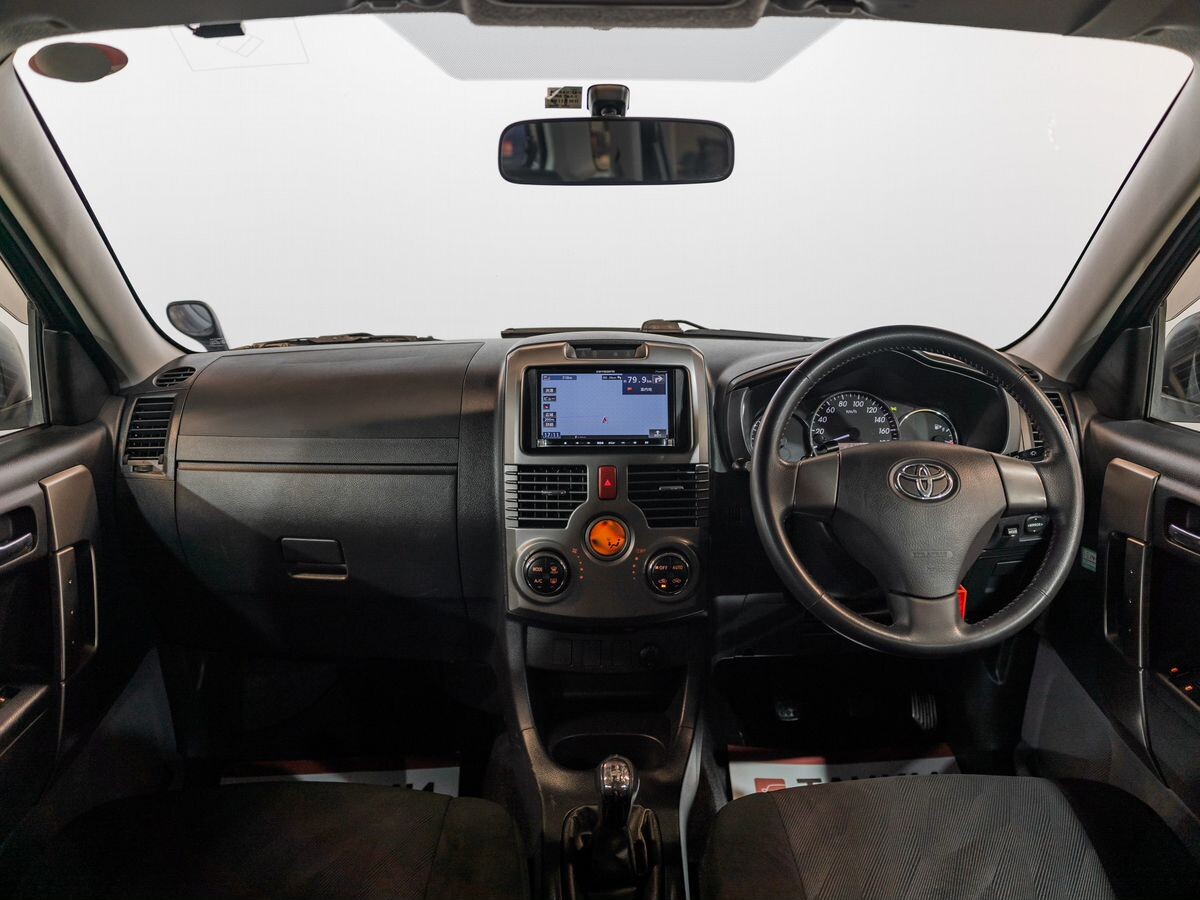 Toyota Rush 2012 - фото автомобиля