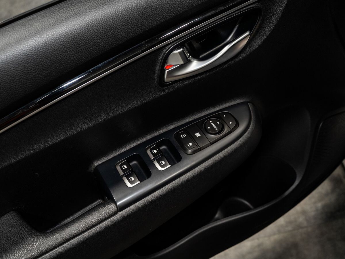 Kia Rio 2019 - фото автомобиля