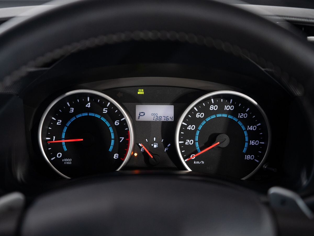 Toyota Wish 2009 - фото автомобиля