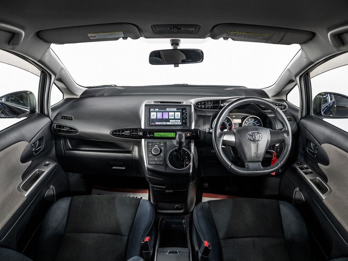Toyota Wish 2009 - фото автомобиля