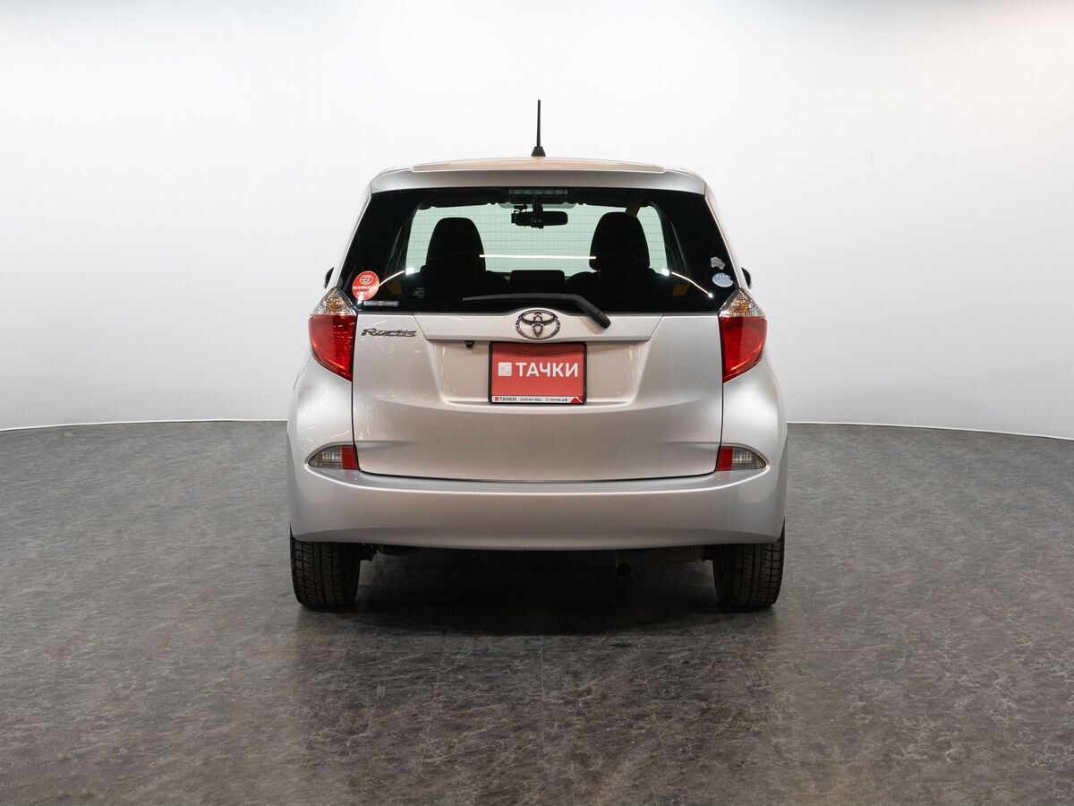 Toyota Ractis 2012 - фото автомобиля