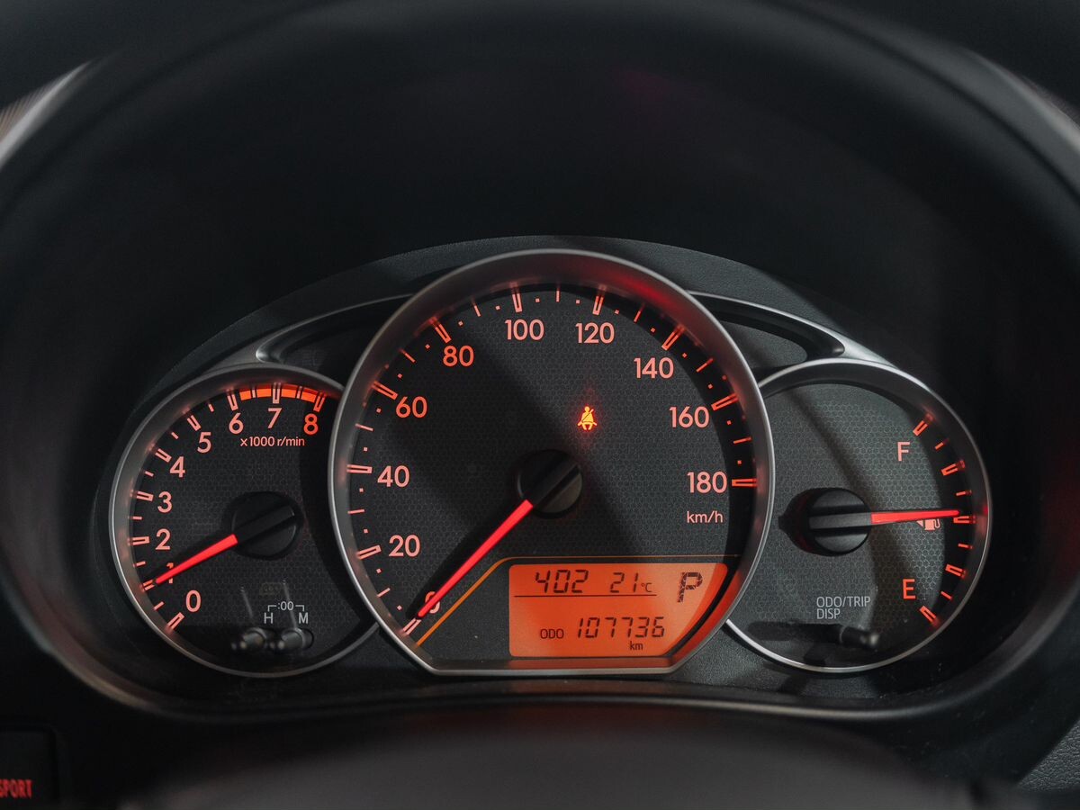 Toyota Ractis 2012 - фото автомобиля