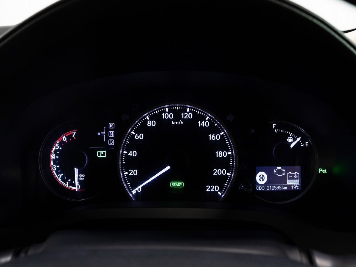 Lexus CT200h 2014 - фото автомобиля
