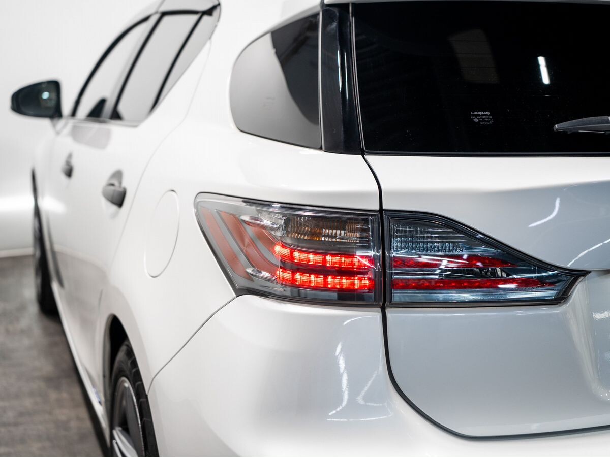 Lexus CT200h 2014 - фото автомобиля