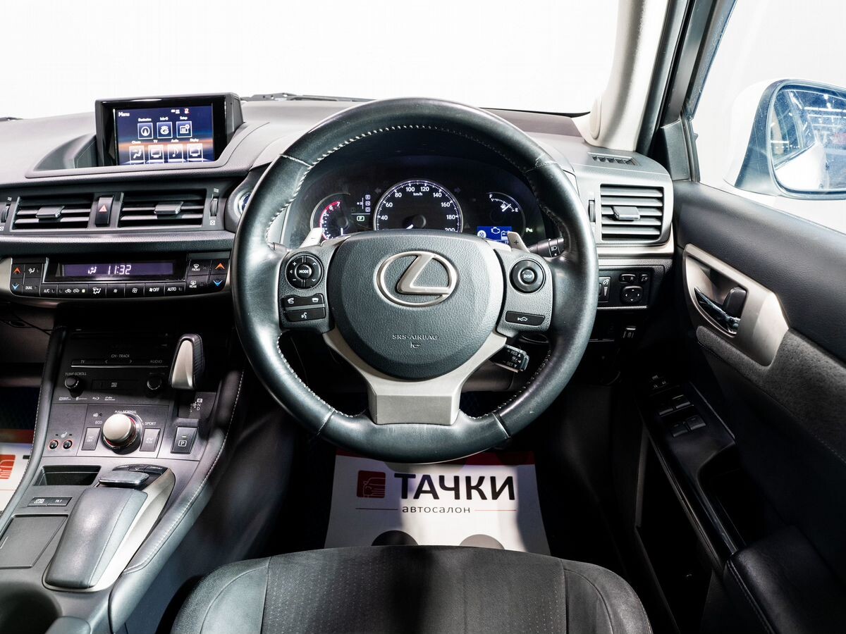 Lexus CT200h 2014 - фото автомобиля