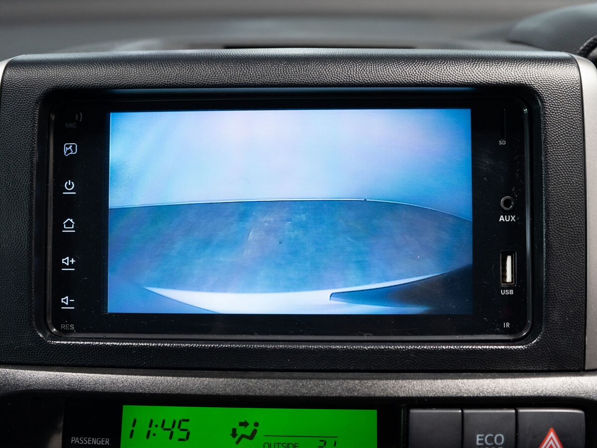 Toyota Wish 2014 - фото автомобиля