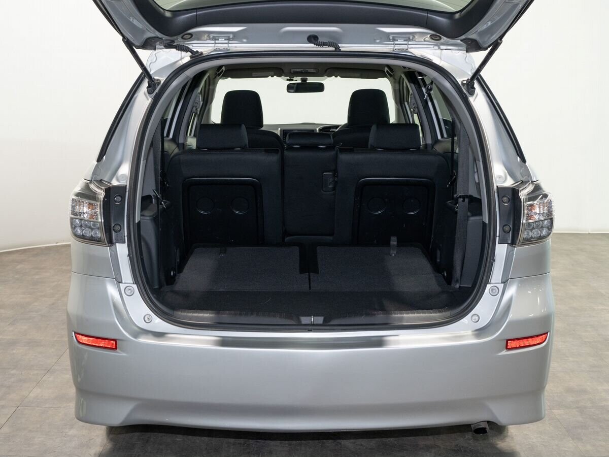 Toyota Wish 2014 - фото автомобиля