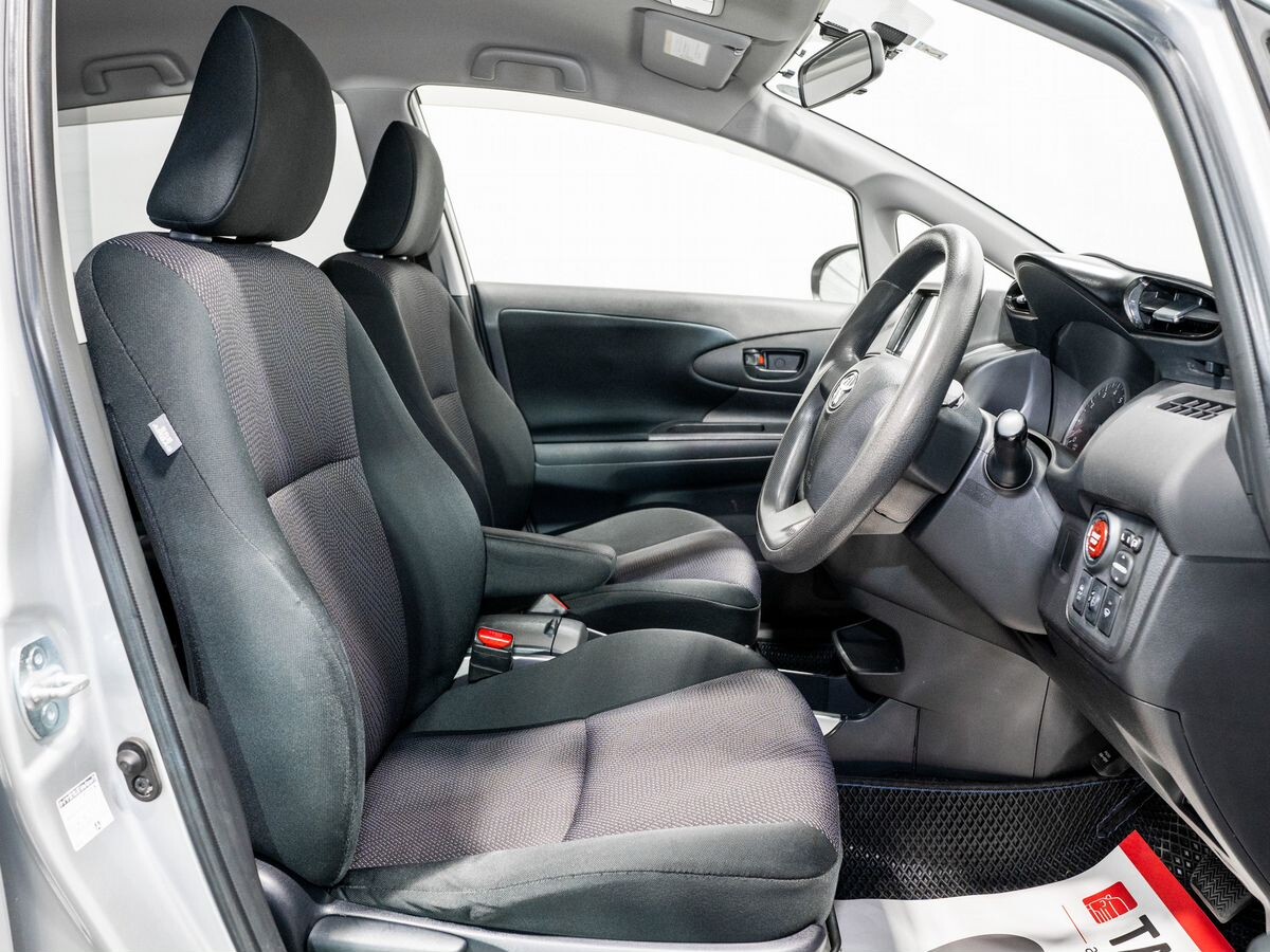 Toyota Wish 2014 - фото автомобиля