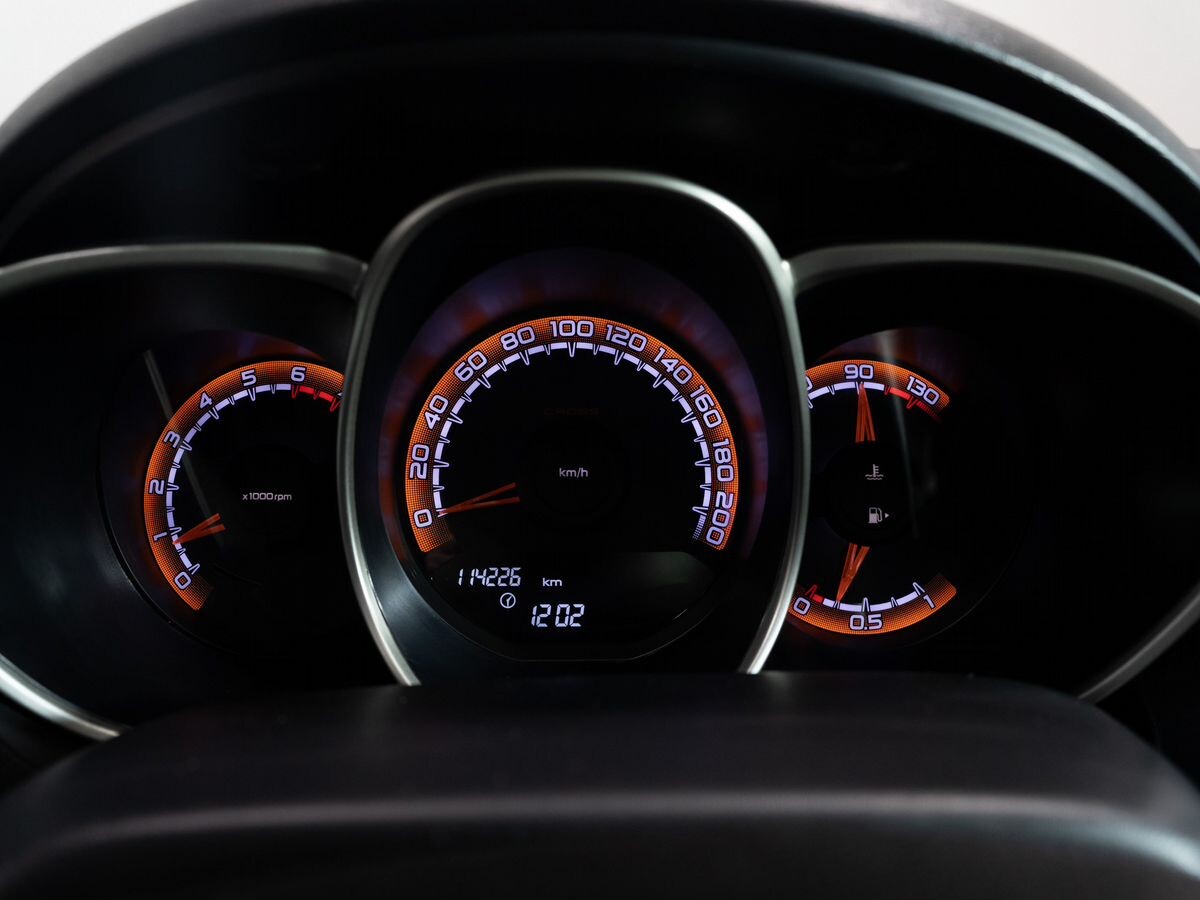 Лада Веста Кросс 2019 - фото автомобиля