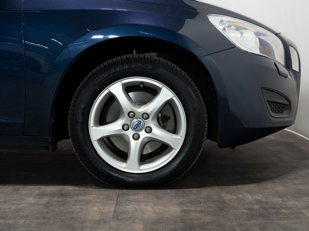 Volvo S60 2013 - фото автомобиля